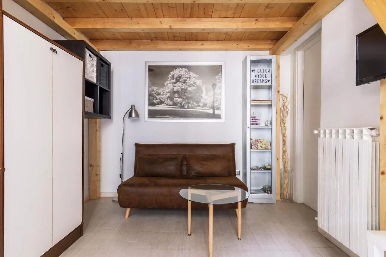 Apartamento Charming Nest In The Heart Of Milano-Isola 0*,  Italia